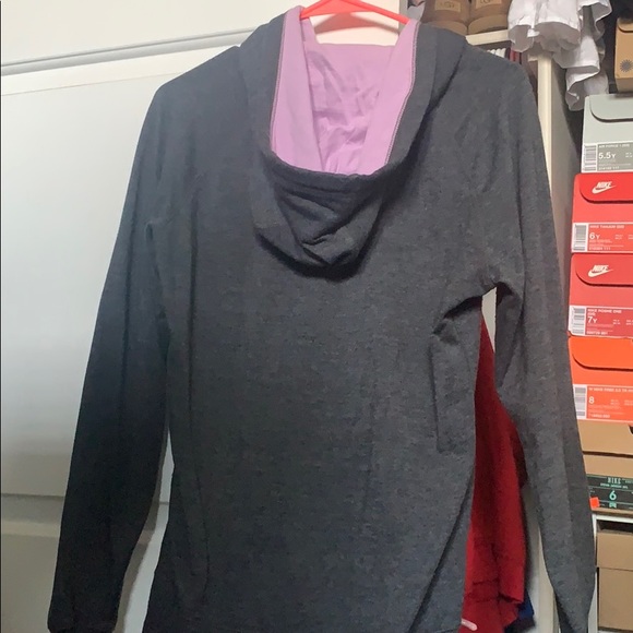 grey and purple NORTH FACE zip up - Picture 2 of 4